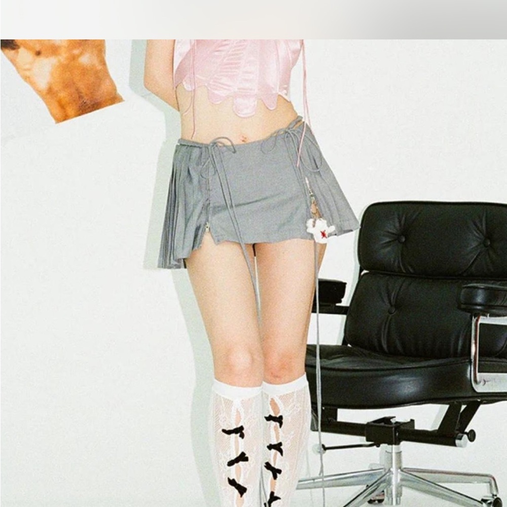 No Dress Gray Pleated Mini Skirt with Side Drawstring
